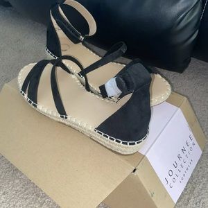 dsw black sandals